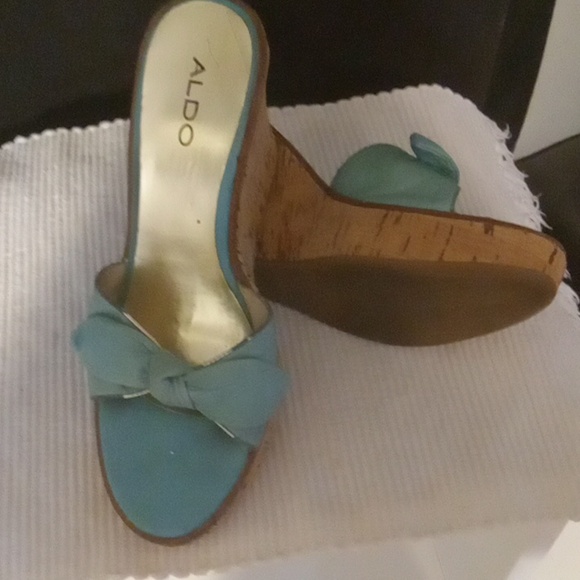 ALDO TEAL LEATHER PLATFORM SANDALS - Picture 5 of 7